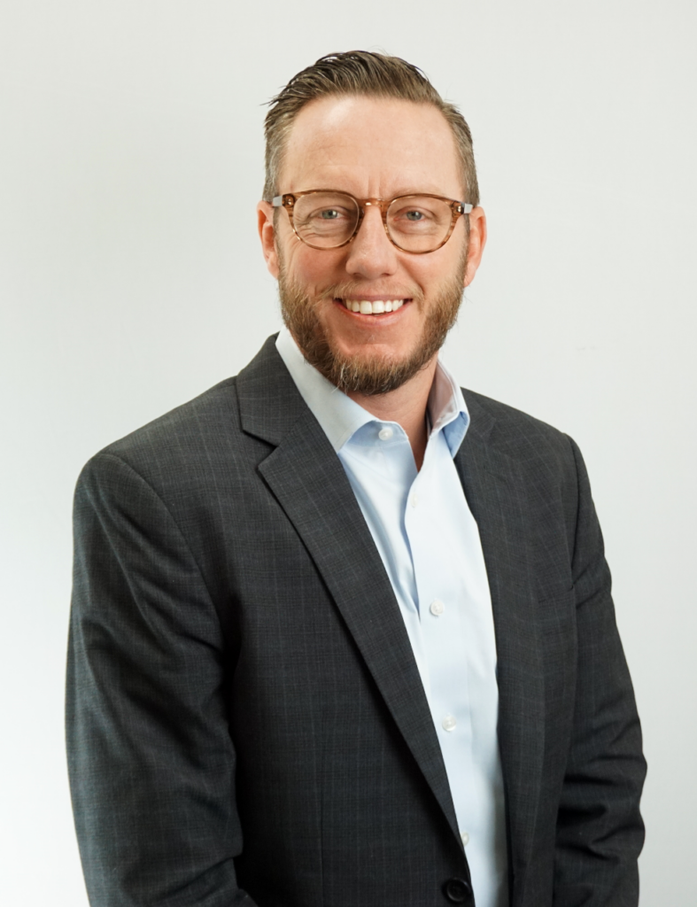 Chad Manberg - Strategic Income Group - CFP
